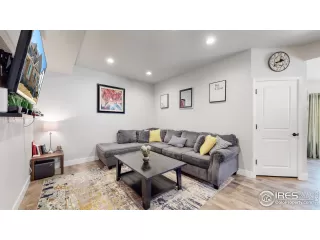 Photo #3: 986905 Listing