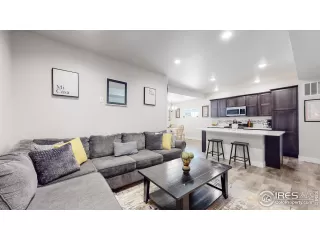 Photo #4: 986905 Listing
