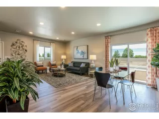 Photo #4: 986938 Listing 