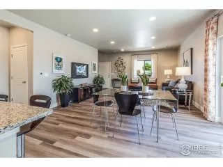 Photo #6: 986938 Listing 