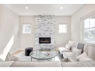 Photo #4: 986971 Listing 