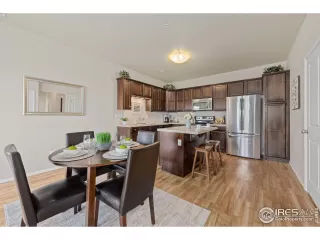 Photo #3: 986972 Listing