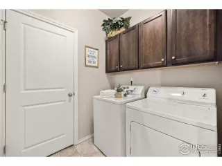 Photo #4: 986972 Listing