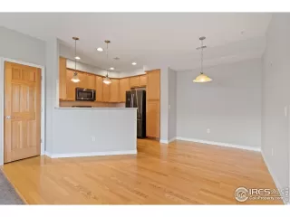 Photo #3: 986981 Listing