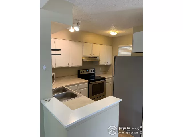 MLS: 987006 Condo For Sale