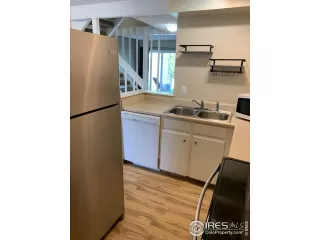 Photo #2: 987006 Listing