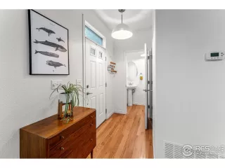 Photo #3: 987010 Listing