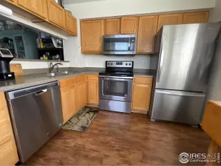 Photo #4: 987043 Listing