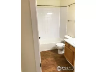 Photo #6: 987043 Listing