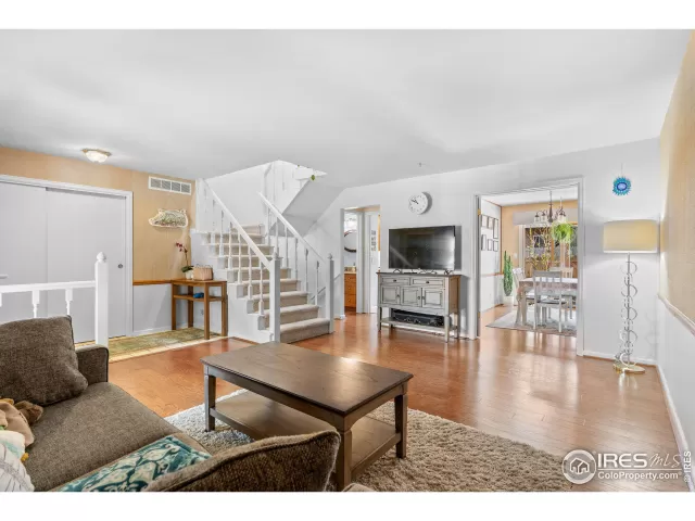 MLS: 987047 Condo For Sale