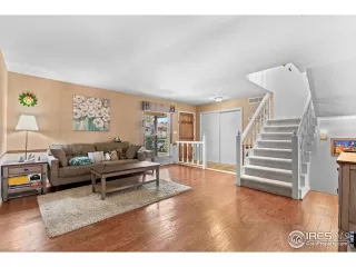 Photo #5: 987047 Listing