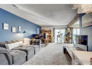 Photo #6: 987060 Listing