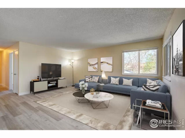 MLS: 987106 Condo For Sale