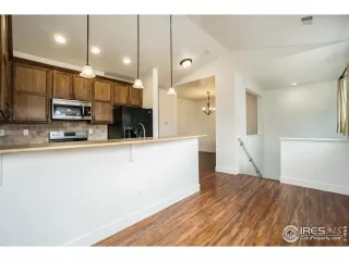 Photo #2: 987109 Listing