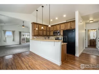 Photo #4: 987109 Listing