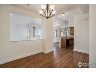 Photo #5: 987109 Listing