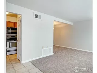 Photo #2: 987112 Listing