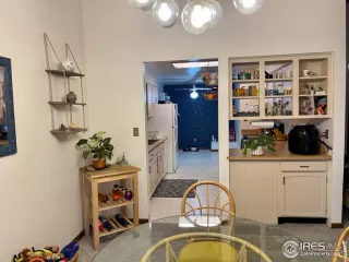 Photo #5: 987160 Listing
