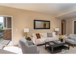 Photo #5: 987274 Listing