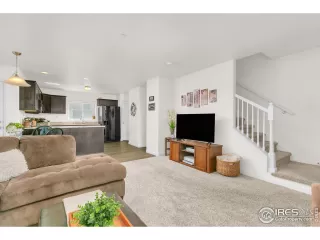 Photo #5: 987291 Listing