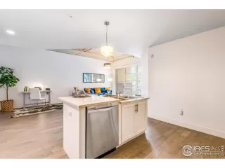 Photo #6: 987297 Listing