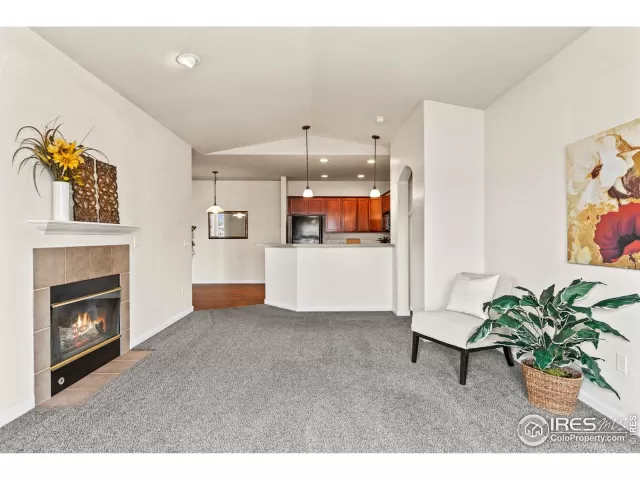 MLS: 987408 Condo For Sale