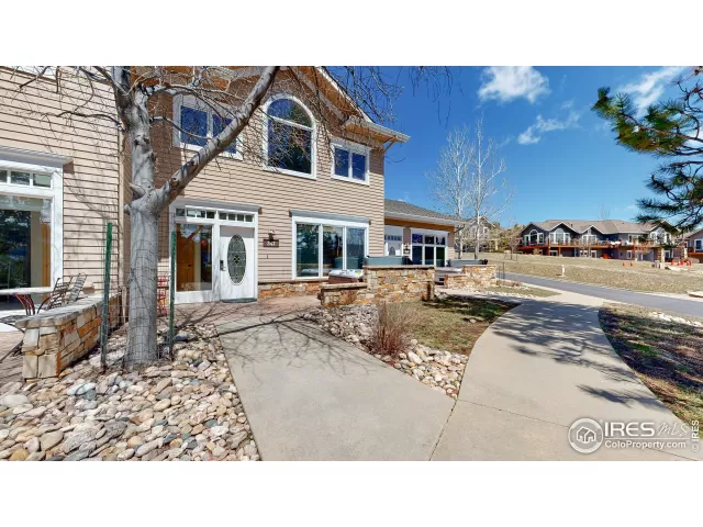 MLS: 987472 Condo For Sale