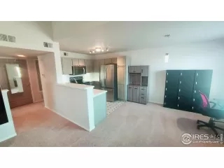 Photo #5: 987473 Listing