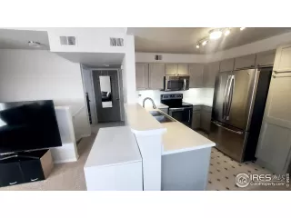 Photo #6: 987473 Listing