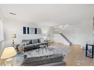 Photo #4: 987498 Listing 