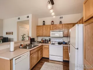 Photo #4: 987527 Listing