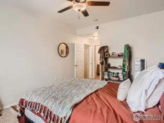 Photo #6: 987527 Listing