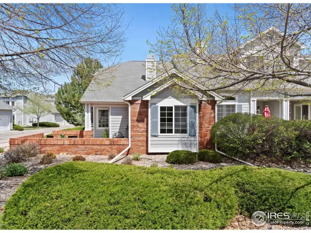 MLS: 987578 Condo For Sale