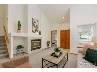 Photo #4: 987578 Listing