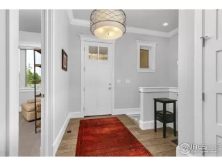 Photo #4: 987581 Listing