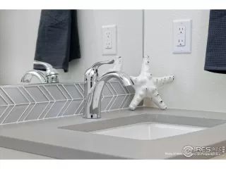 Photo #3: 987603 Listing