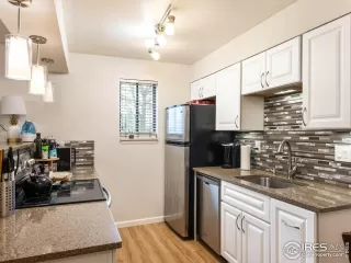 Photo #6: 987636 Listing