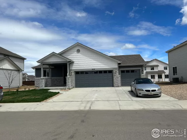 MLS: 987652 Condo For Sale