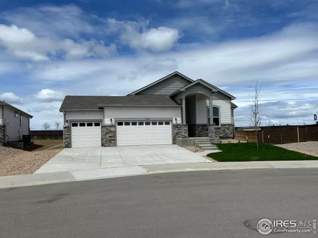 MLS: 987657 Condo For Sale