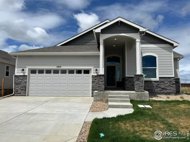 MLS: 987663 Condo For Sale