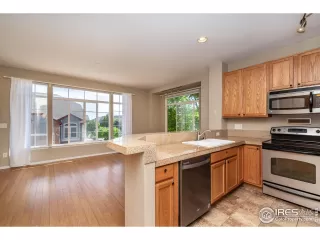 Photo #3: 987706 Listing