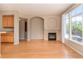 Photo #4: 987706 Listing