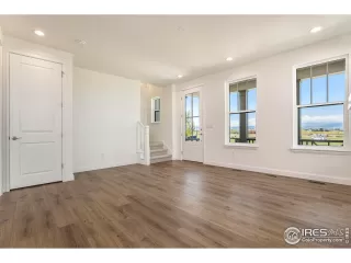 Photo #5: 987716 Listing 