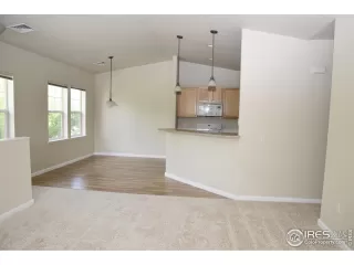 Photo #4: 987744 Listing