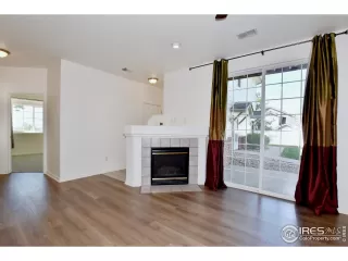 Photo #5: 987762 Listing