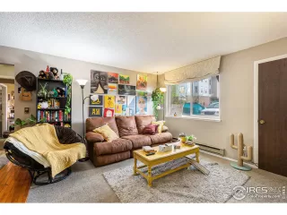 Photo #5: 987765 Listing