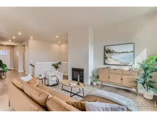 Photo #4: 987770 Listing