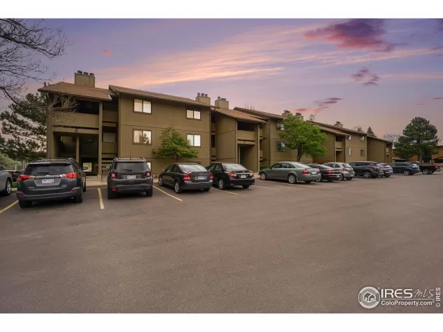 MLS: 987784 Condo For Sale