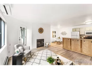 Photo #2: 987794 Listing