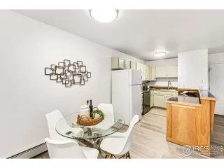 Photo #5: 987794 Listing